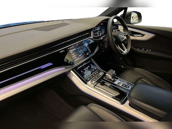 Used Audi Q7 2022 for sale - 77011159: Photo