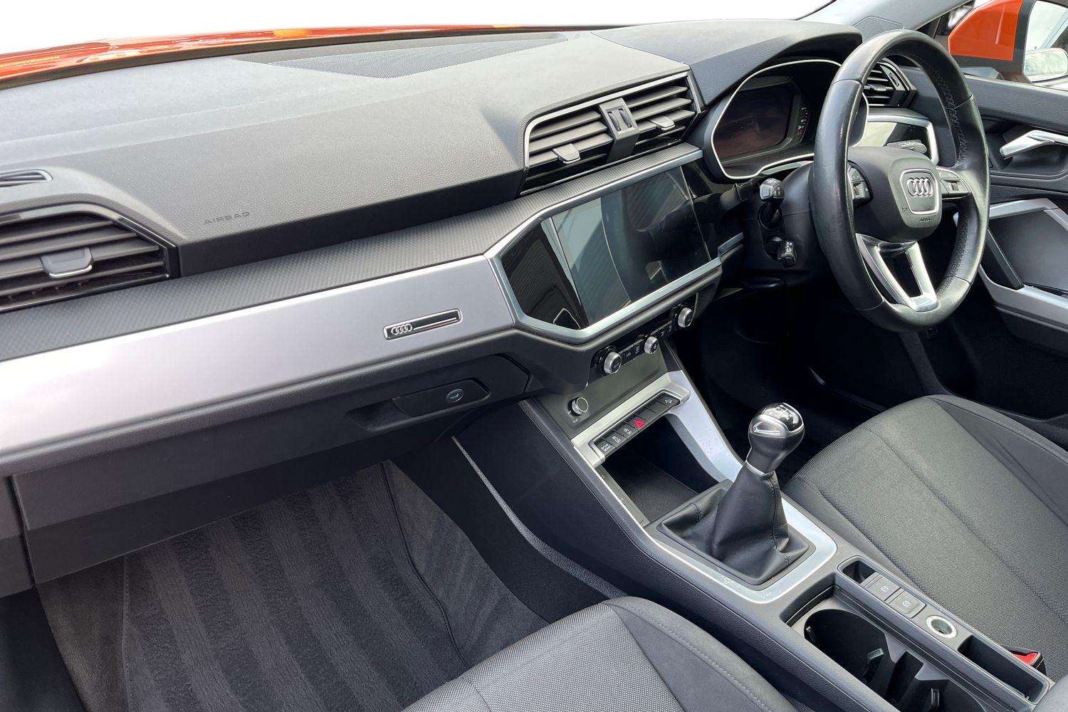 Used Audi Q3 2022 for sale - 76390661: Photo 2