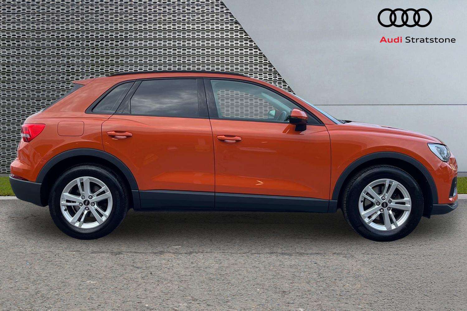 Used Audi Q3 2022 for sale - 76390661: Photo 4