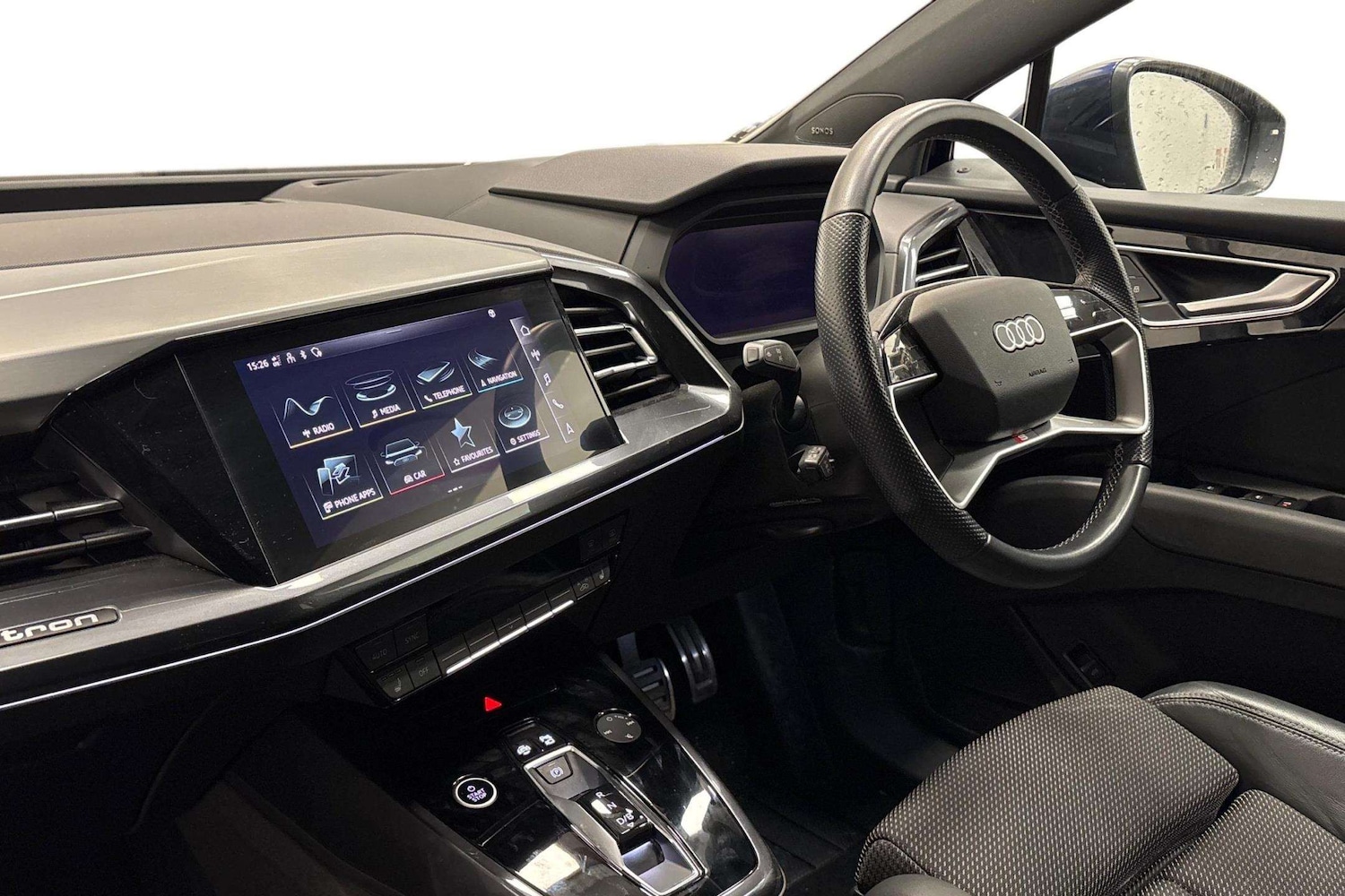 Used Audi Q4 e-tron 2022 for sale - 77373904: Photo 2