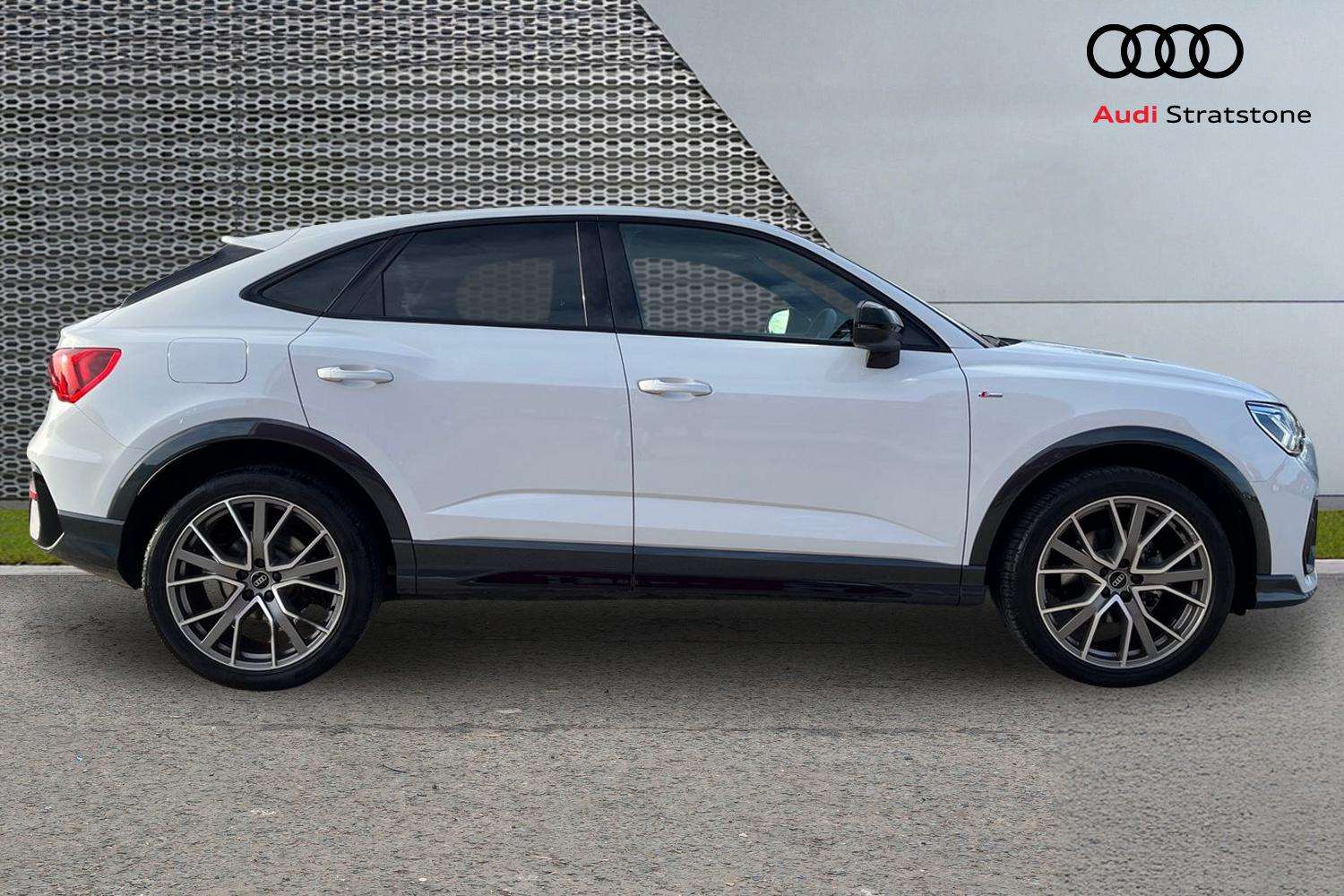 Used Audi Q3 2025 for sale - 76916158: Photo 4