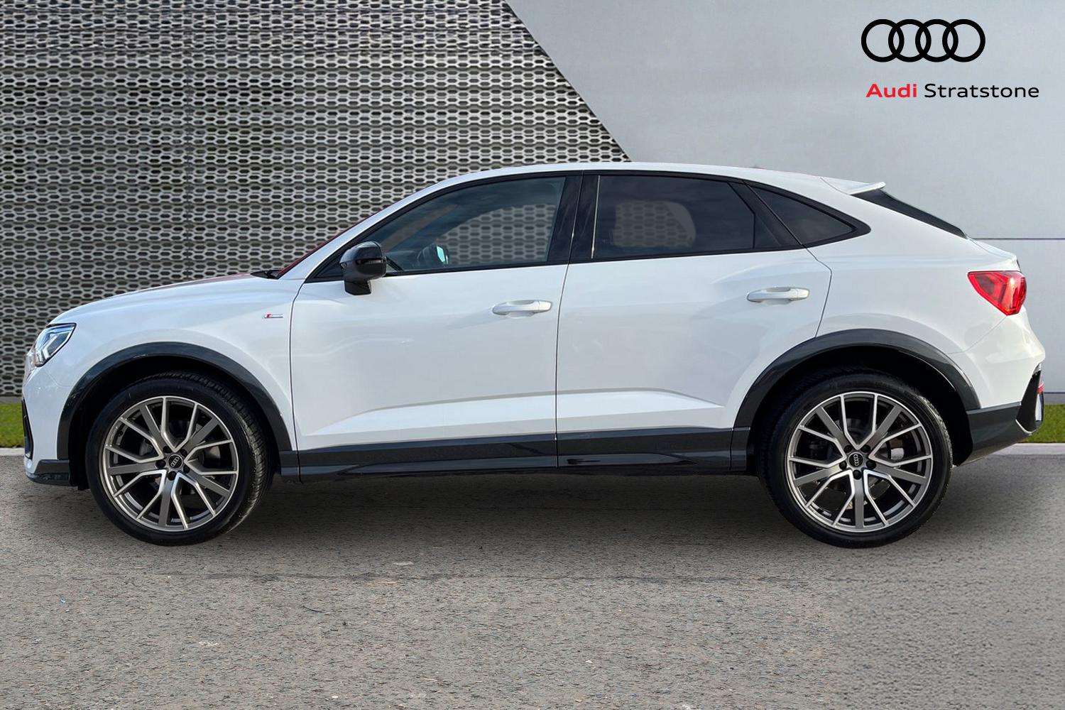 Used Audi Q3 2025 for sale - 76916158: Photo 8