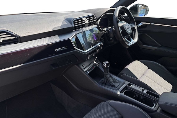 Used Audi Q3 2022 for sale - 76339677: Photo 2