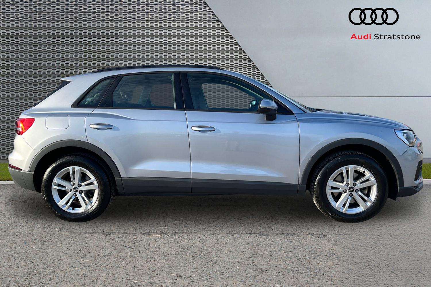 Used Audi Q3 2022 for sale - 77373792: Photo 4