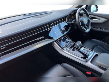 Used Audi Q7 2023 for sale - 77500226: Photo