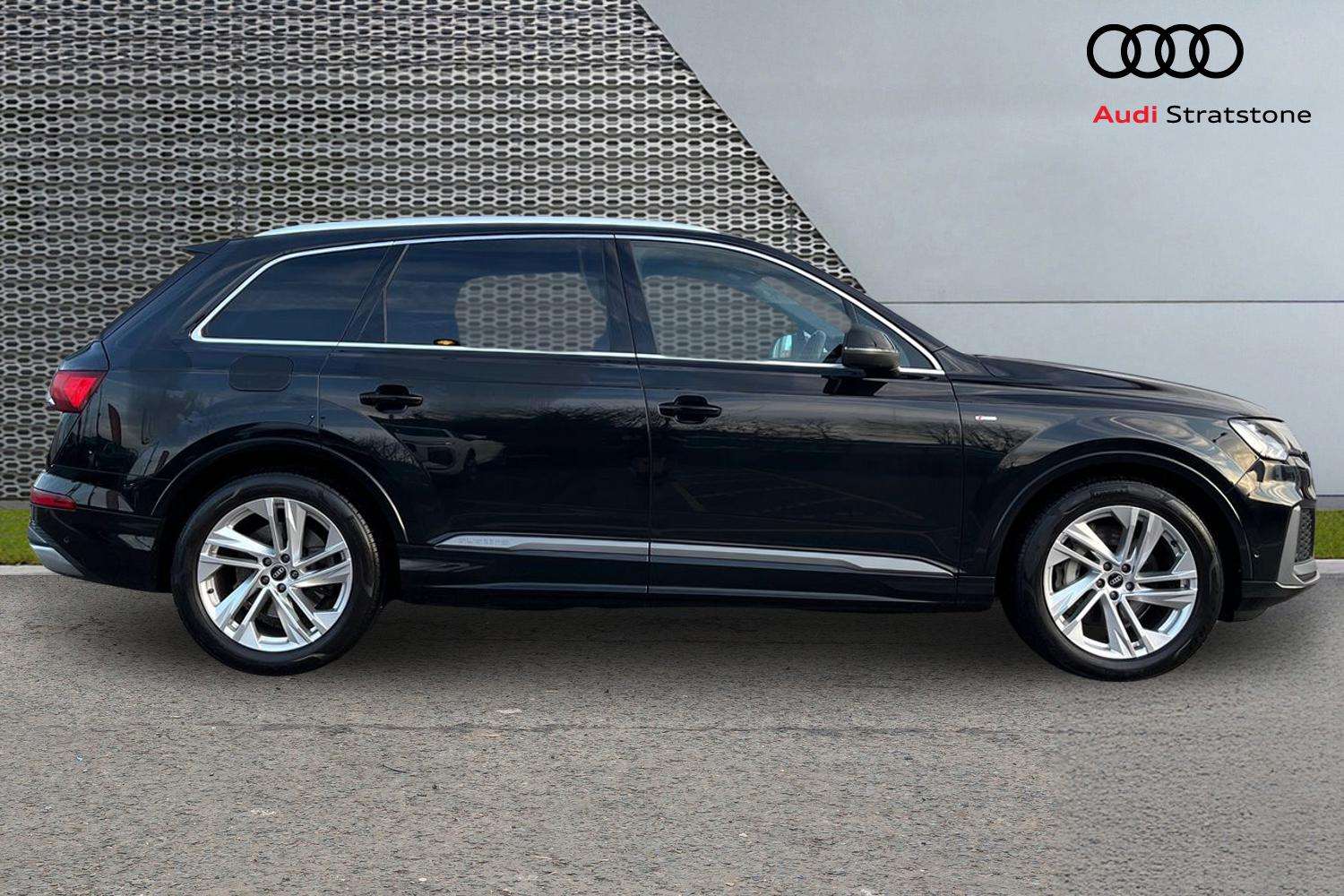 Used Audi Q7 2023 for sale - 77500226: Photo 4