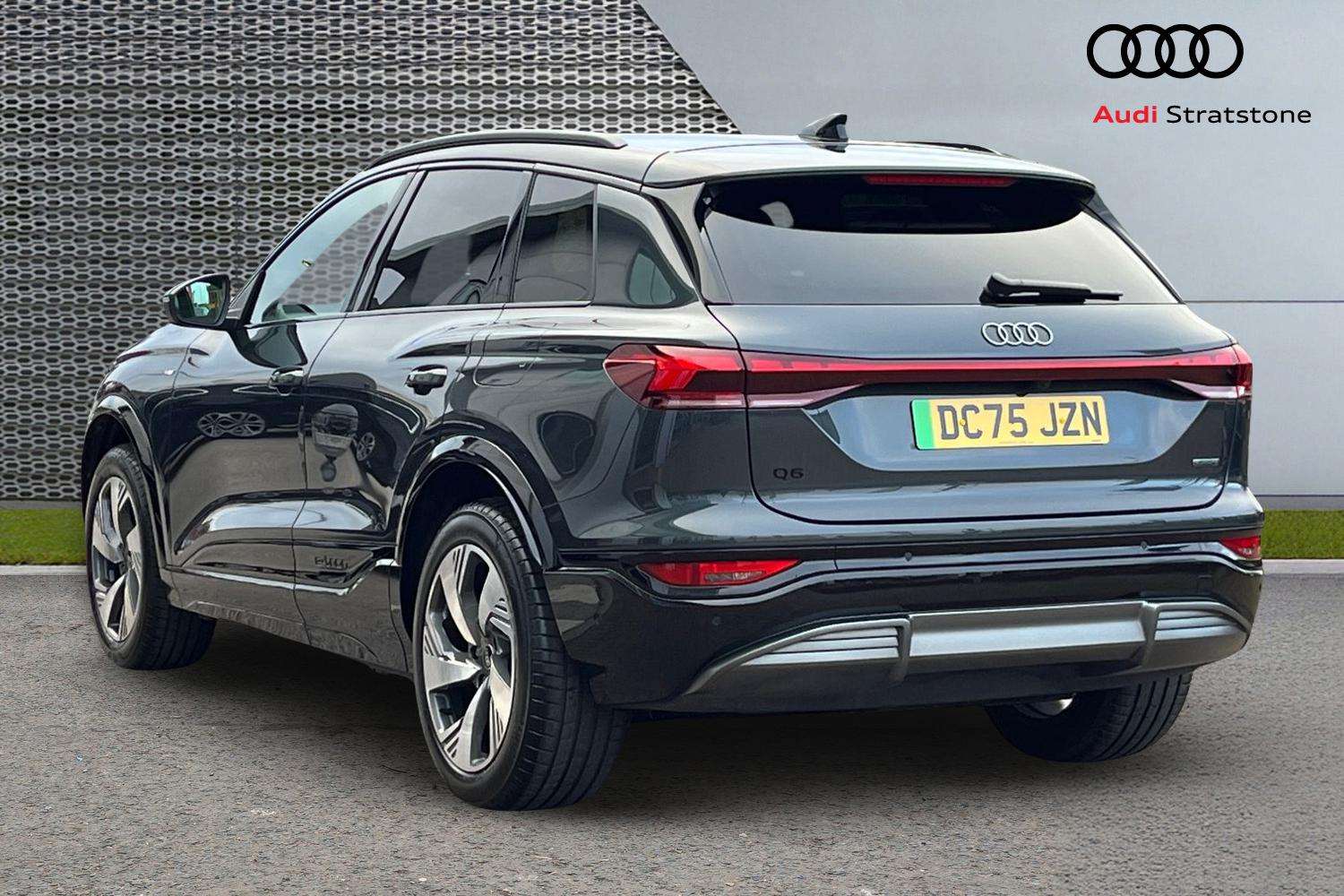 Used Audi Q6 e-tron 2025 for sale - 78024489: Photo 3