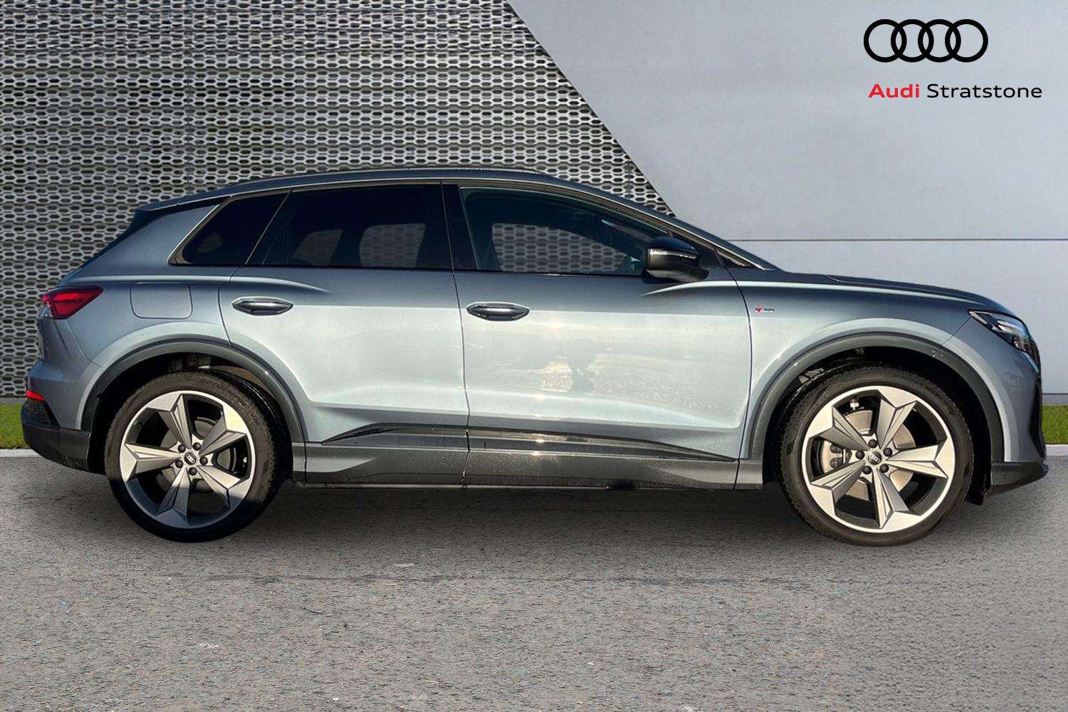 Used Audi Q4 e-tron 2025 for sale - 77577241: Photo 4