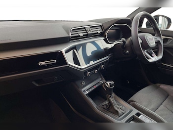 Used Audi Q3 2022 for sale - 77527022: Photo