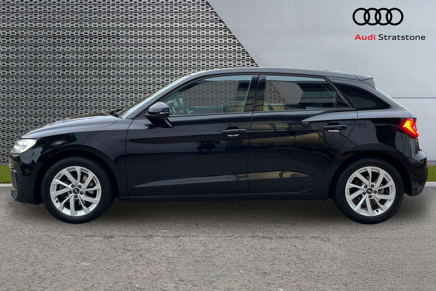 Used Audi A1 2022 for sale - 76242440: Photo 8