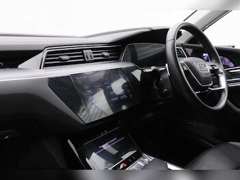 Used Audi e-tron 2021 for sale - 75930958: Photo