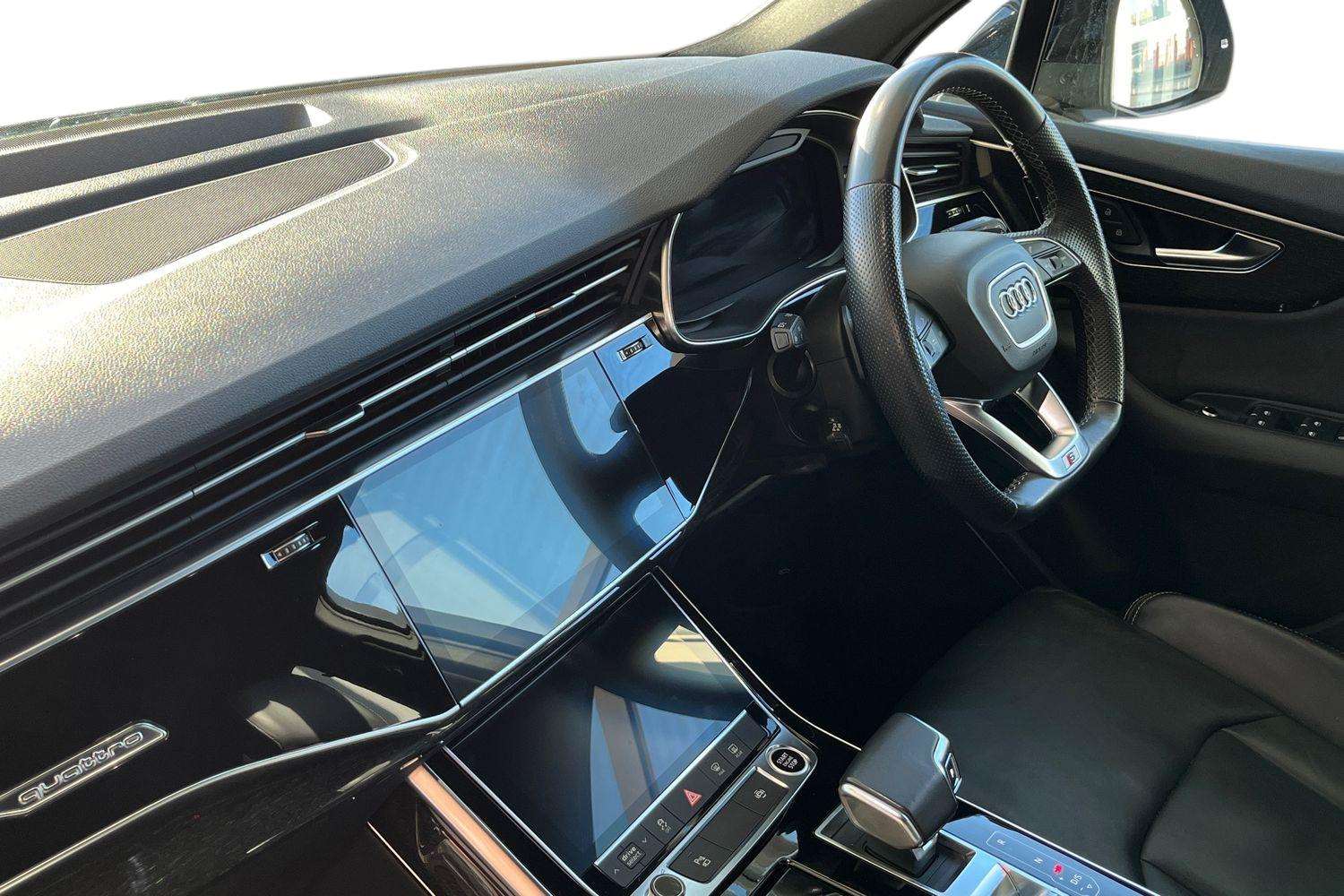 Used Audi Q7 2021 for sale - 76732410: Photo 2