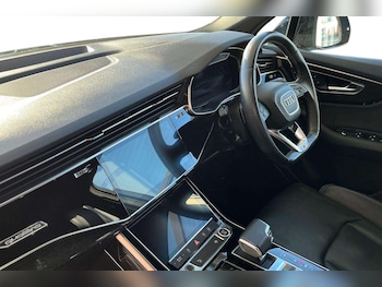 Used Audi Q7 2021 for sale - 76732410: Photo