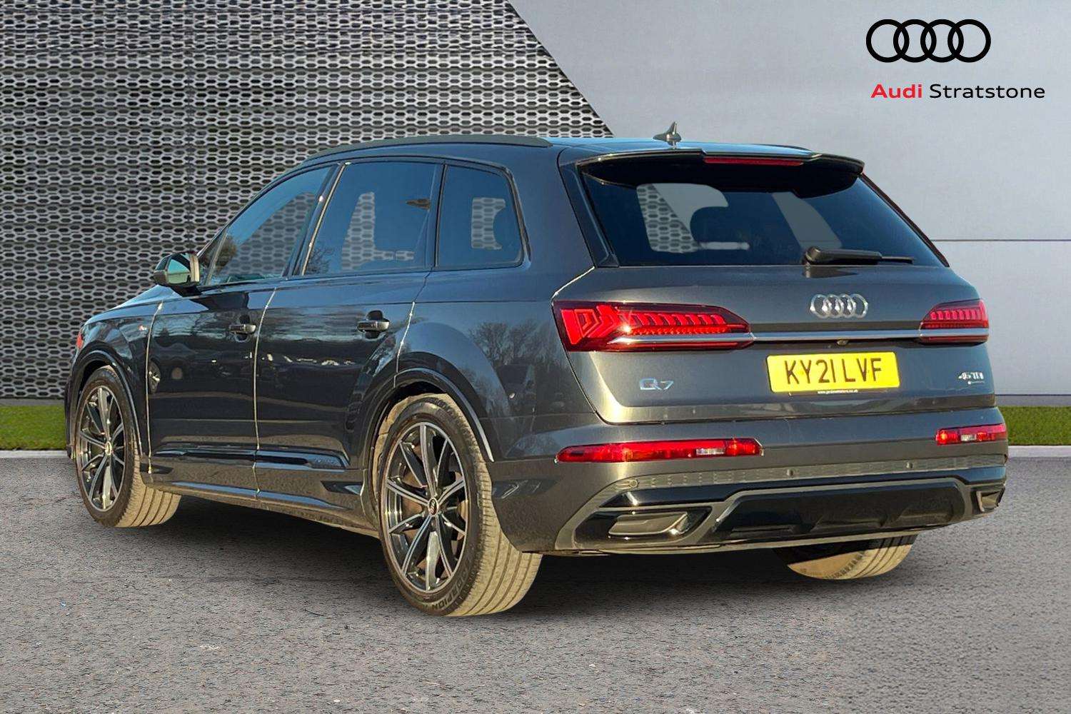 Used Audi Q7 2021 for sale - 76732410: Photo 3