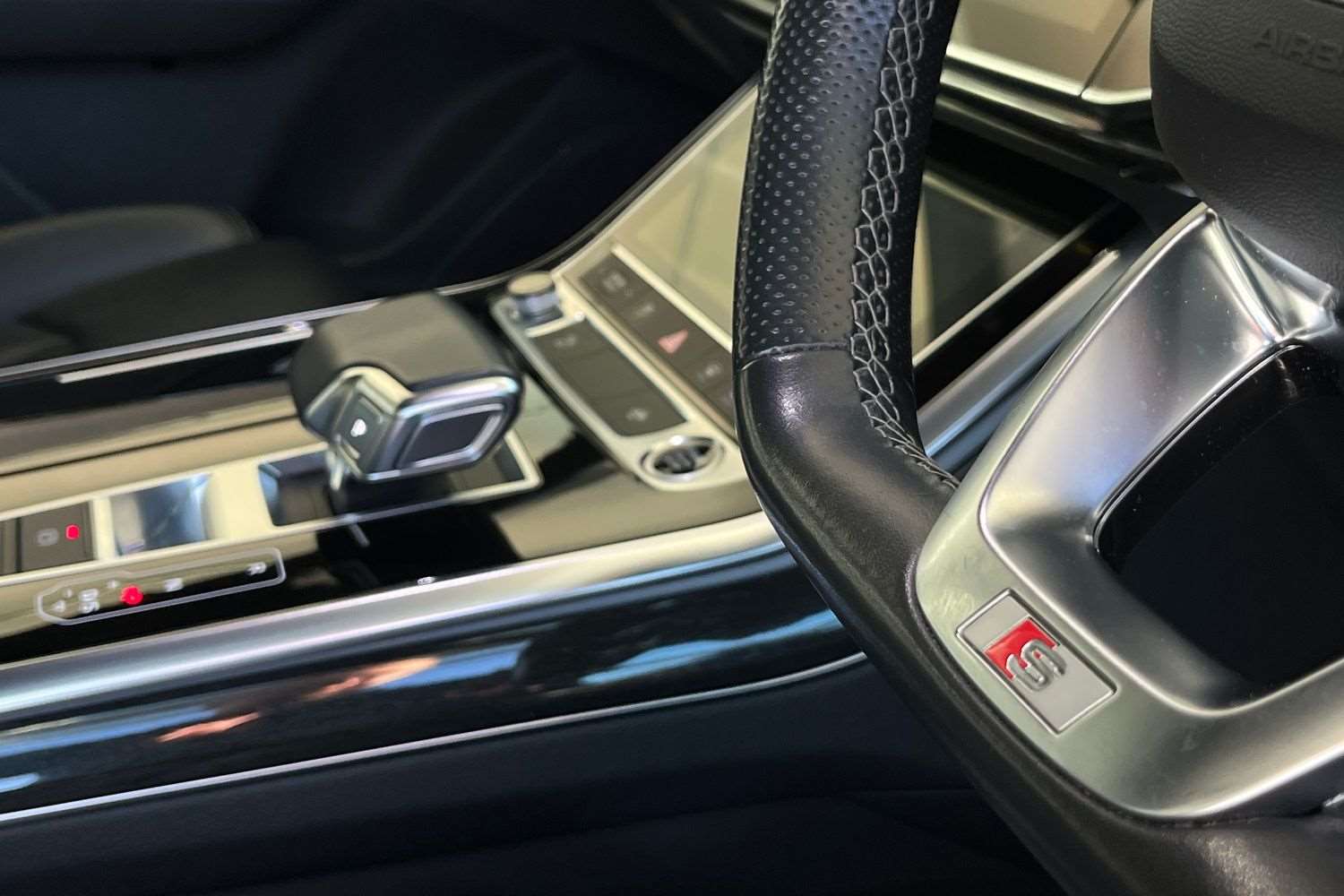 Used Audi Q7 2021 for sale - 76732410: Photo 32