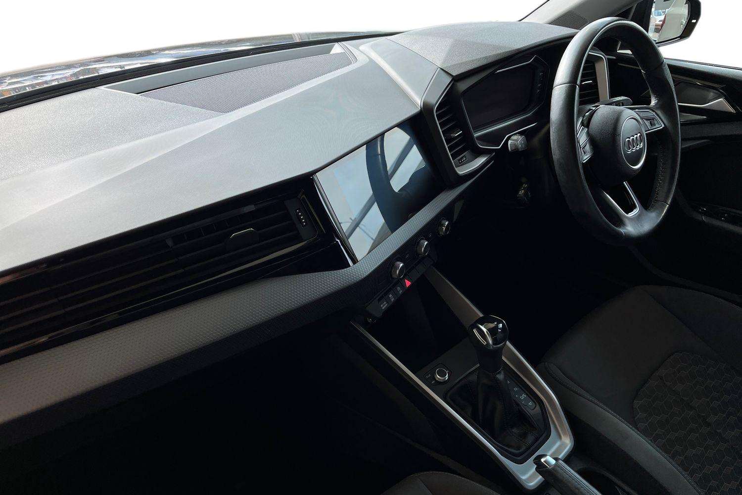 Used Audi A1 2021 for sale - 76610614: Photo 2