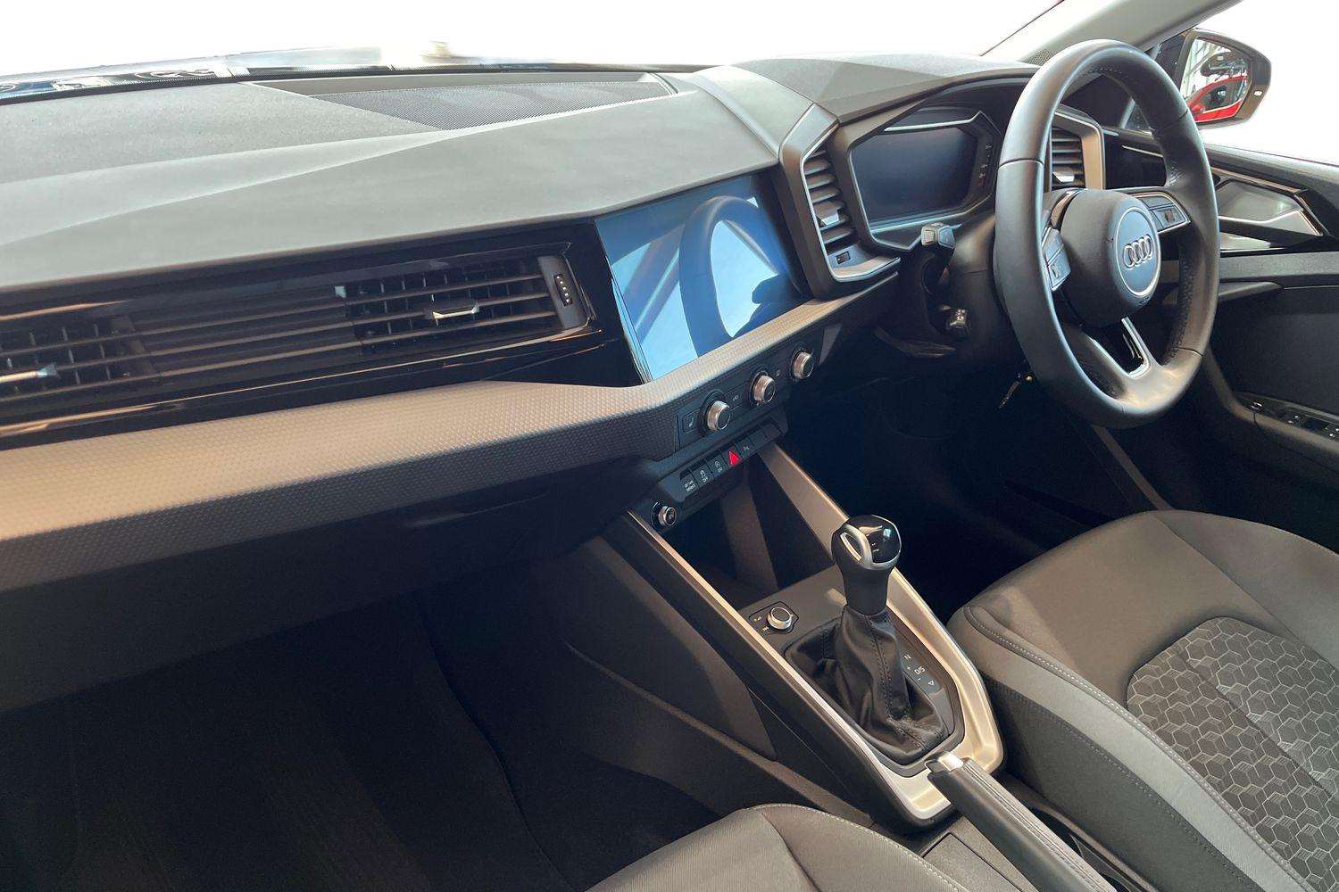 Used Audi A1 2023 for sale - 77928605: Photo 2