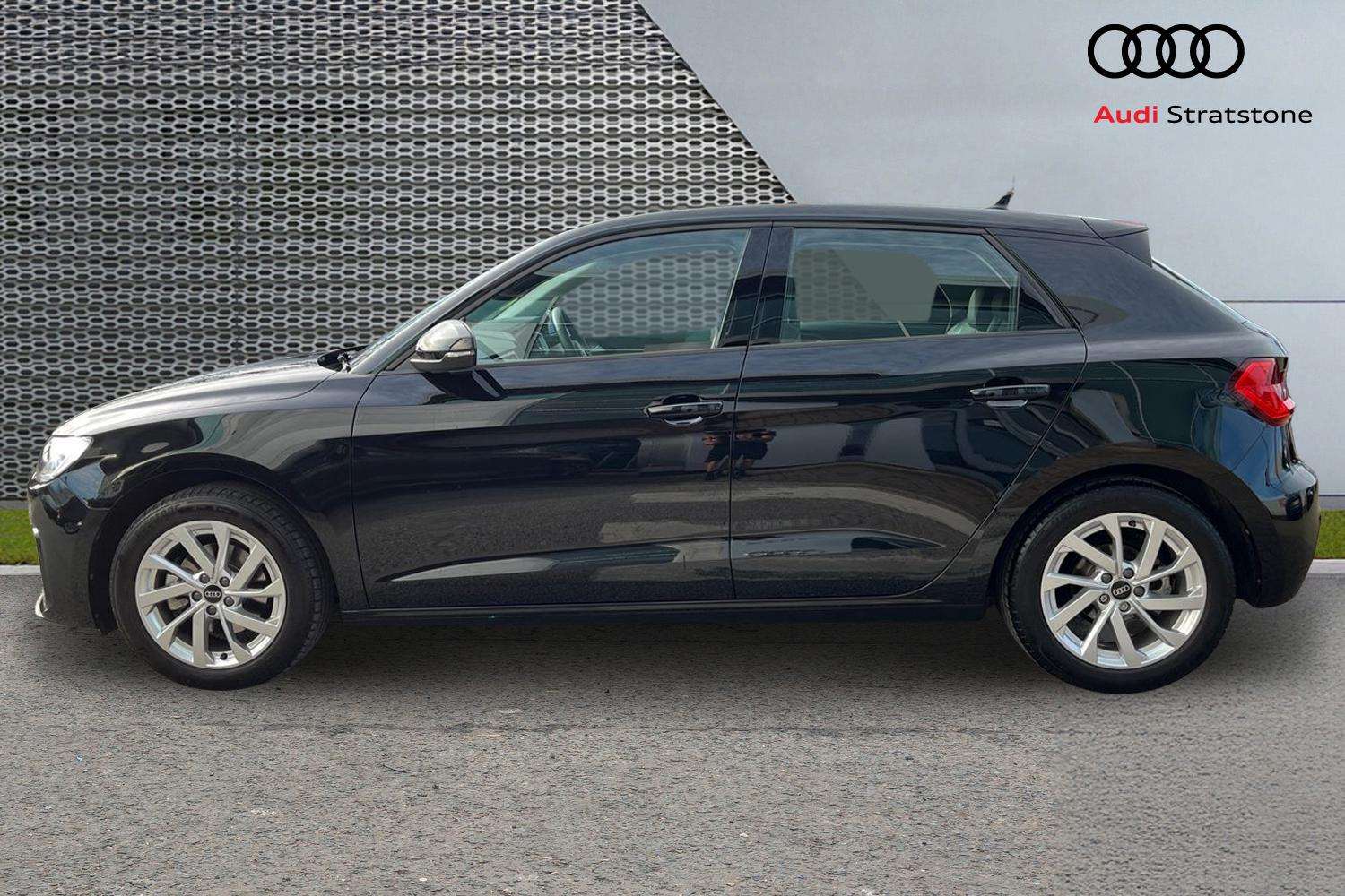 Used Audi A1 2023 for sale - 77928605: Photo 8