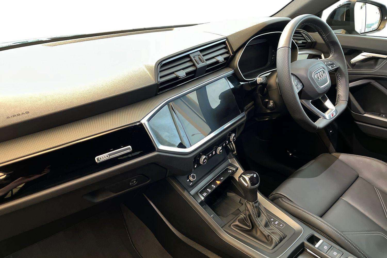 Used Audi Q3 2024 for sale - 76636831: Photo 2