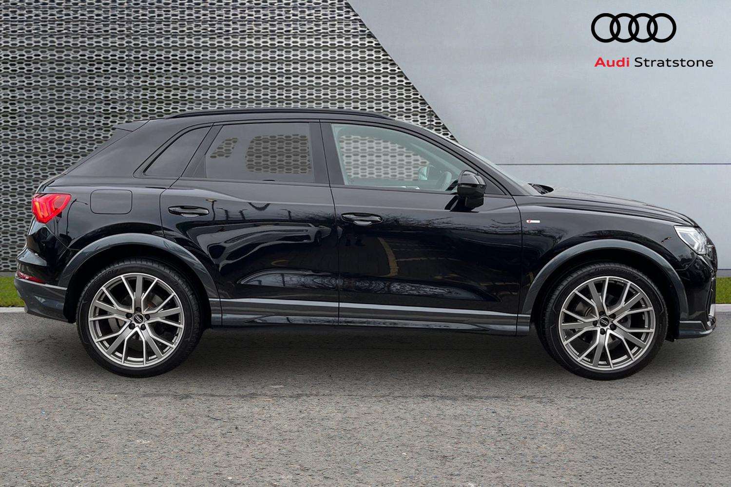 Used Audi Q3 2024 for sale - 76636831: Photo 4