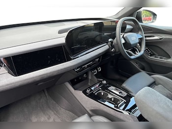 Used Audi Q6 e-tron 2025 for sale - 74741256: Photo