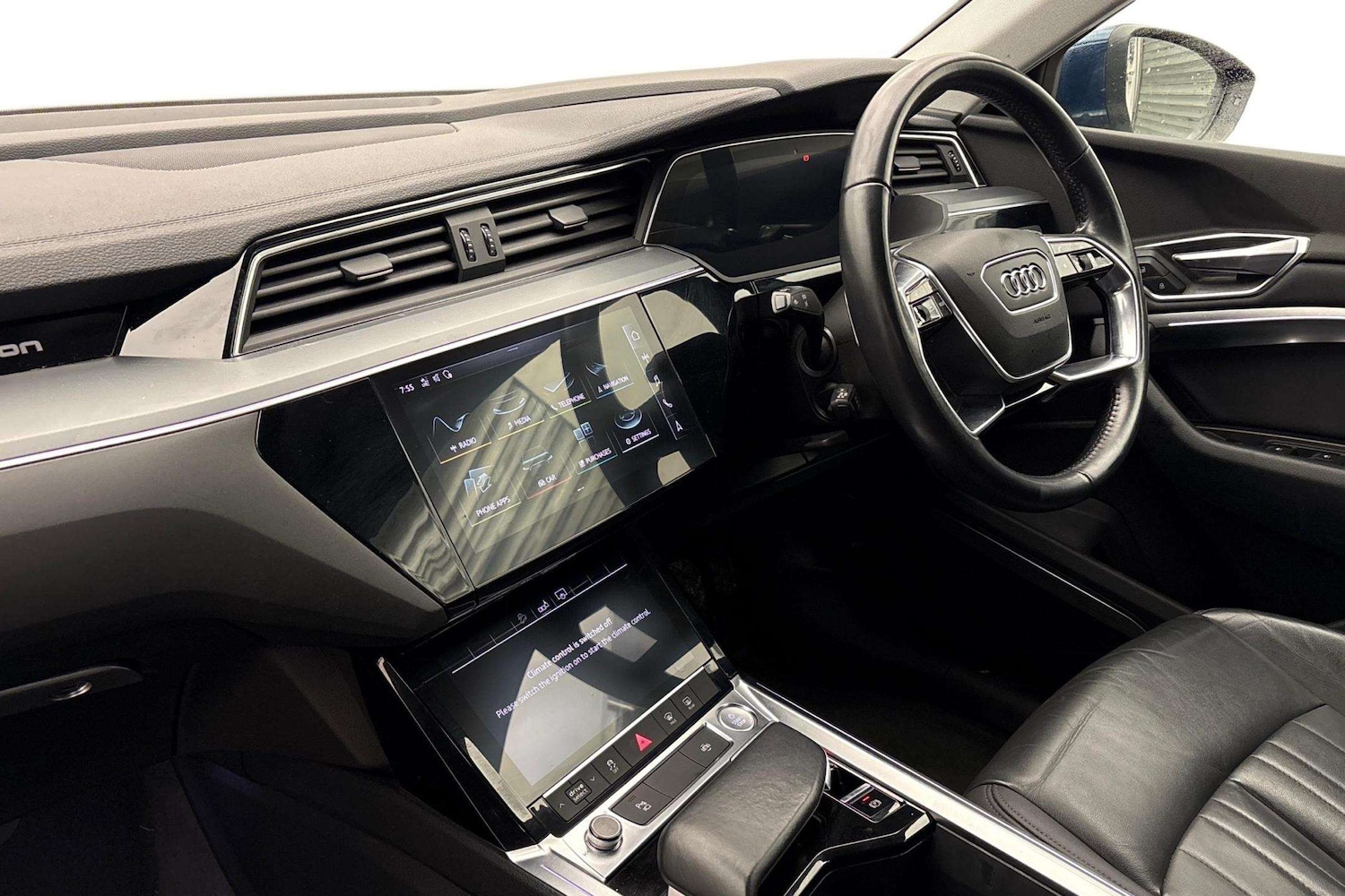 Used Audi e-tron 2020 for sale - 77527102: Photo 2