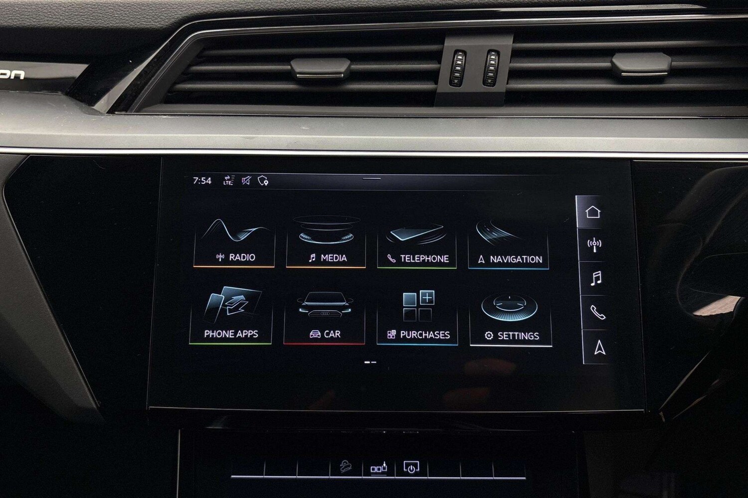 Used Audi e-tron 2020 for sale - 77527102: Photo 8