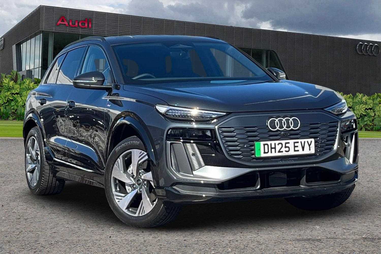 Used Audi Q6 e-tron 2025 for sale - 76191962: Photo 1