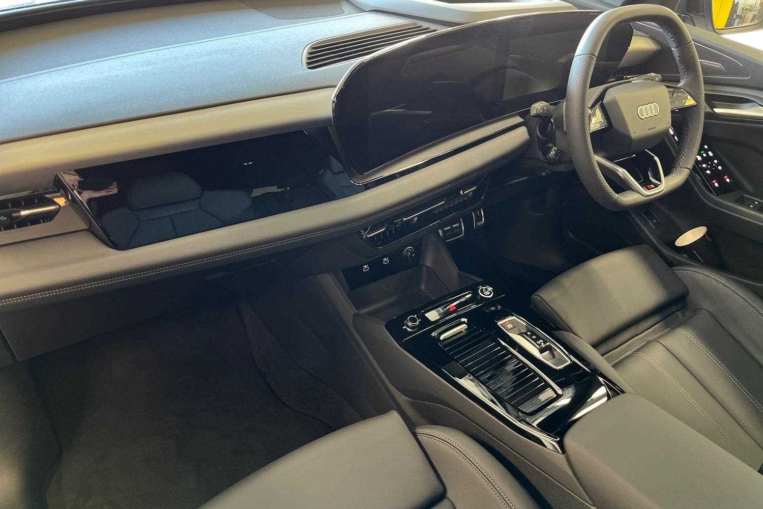 Used Audi Q6 e-tron 2025 for sale - 76191962: Photo 2