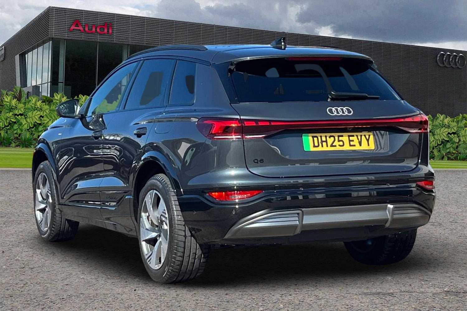 Used Audi Q6 e-tron 2025 for sale - 76191962: Photo 3