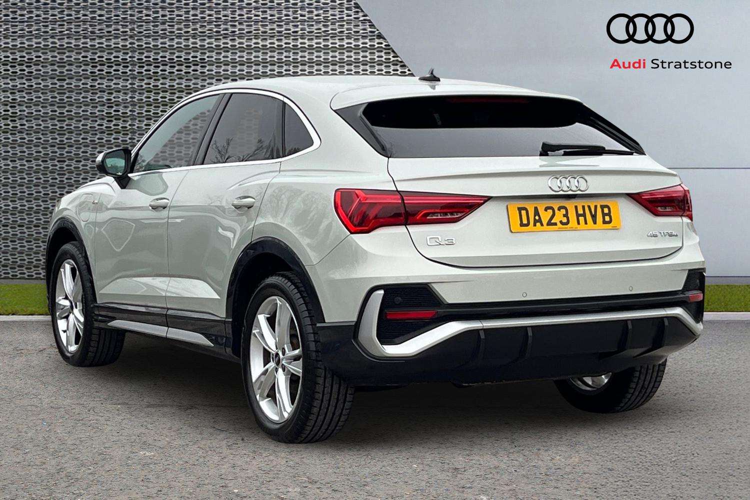 Used Audi Q3 for sale - 78089864: Photo 3