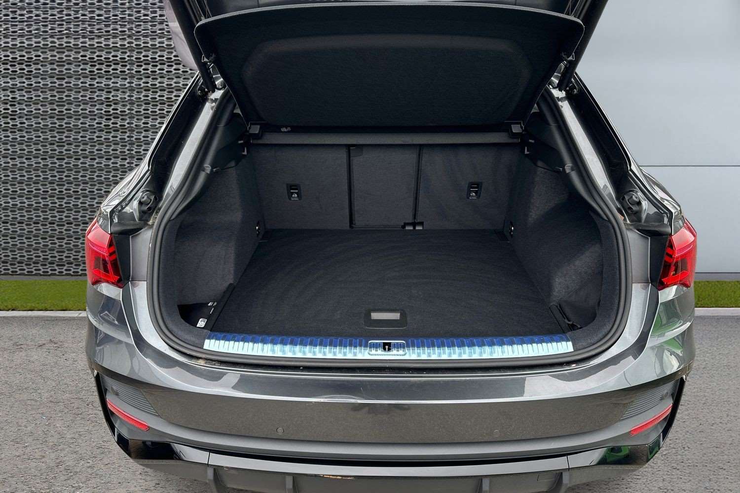 Used Audi Q3 2025 for sale - 77886165: Photo 13