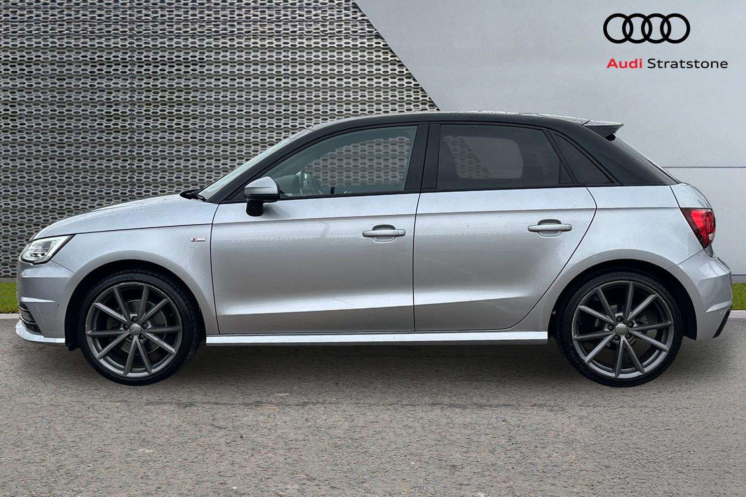 Used Audi A1 2017 for sale - 77886049: Photo 8