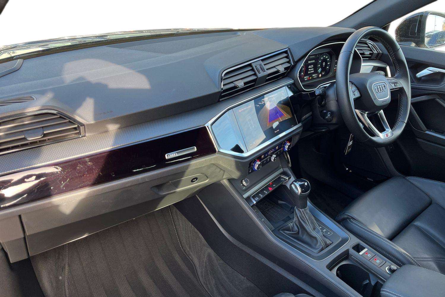 Used Audi Q3 2024 for sale - 78037667: Photo 2