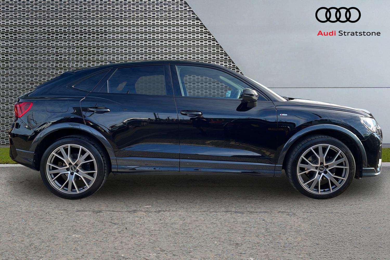 Used Audi Q3 2024 for sale - 78037667: Photo 4