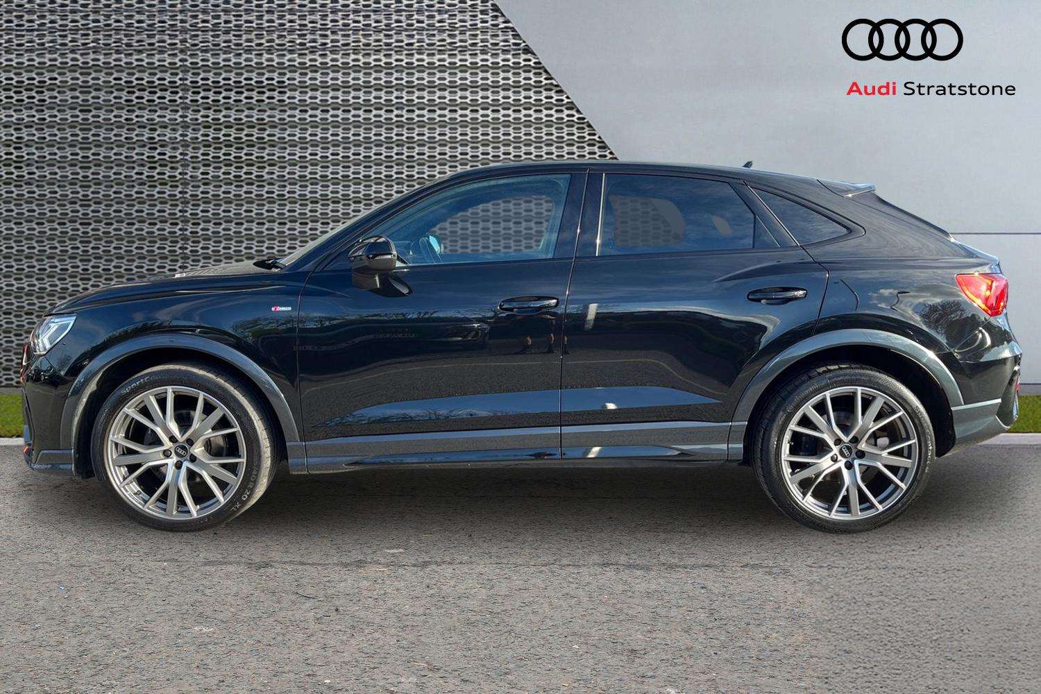 Used Audi Q3 2024 for sale - 78037667: Photo 8
