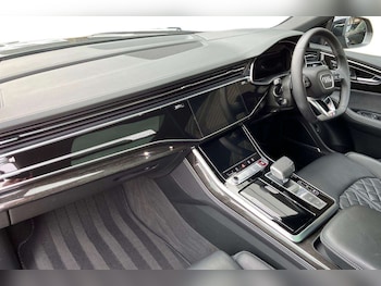 Used Audi Q8 2024 for sale - 76141587: Photo 2