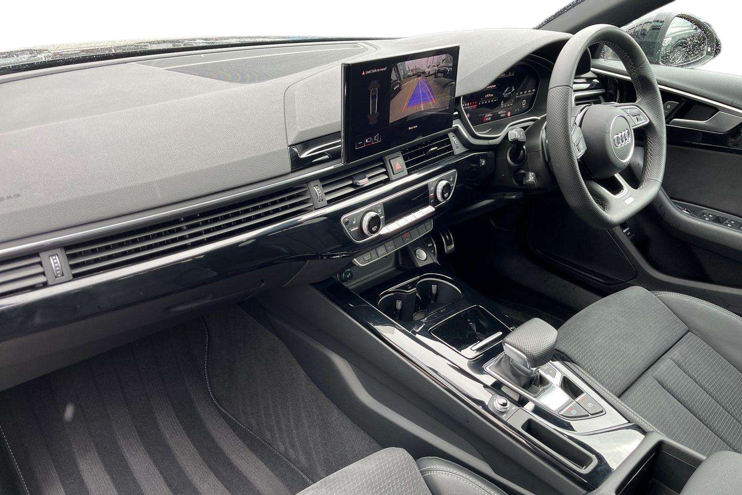 Used Audi A4 2024 for sale - 77913641: Photo 2