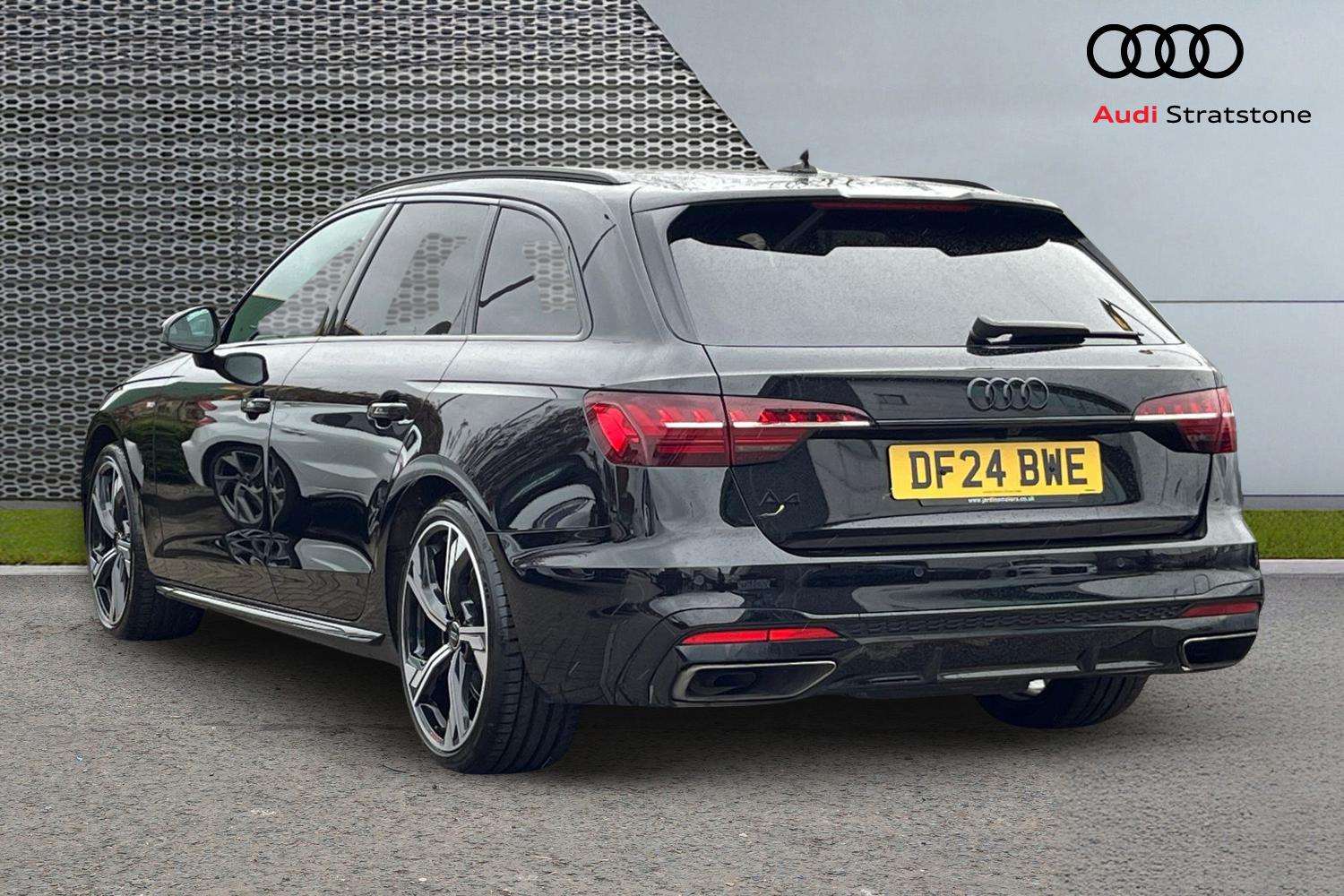 Used Audi A4 2024 for sale - 77913641: Photo 3