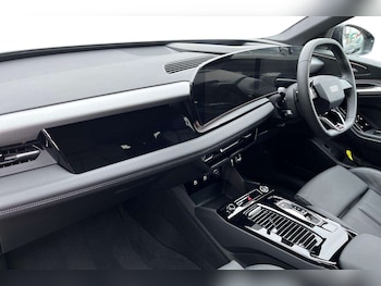 Used Audi Q6 e-tron 2025 for sale - 77577199: Photo