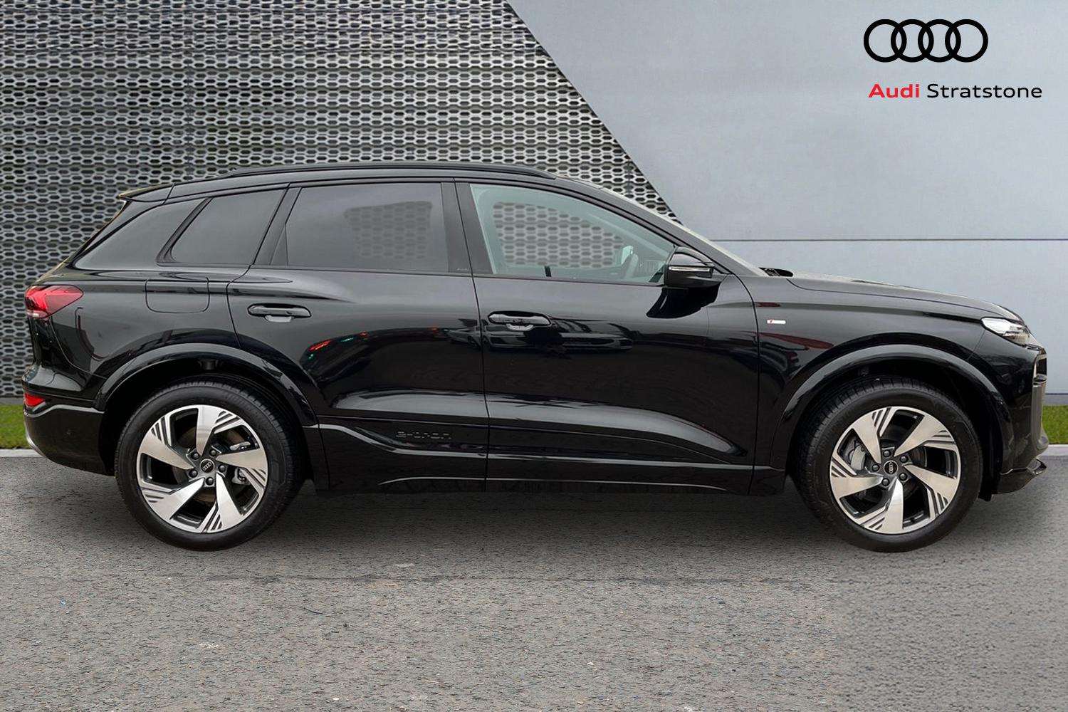 Used Audi Q6 e-tron 2025 for sale - 77577199: Photo 4