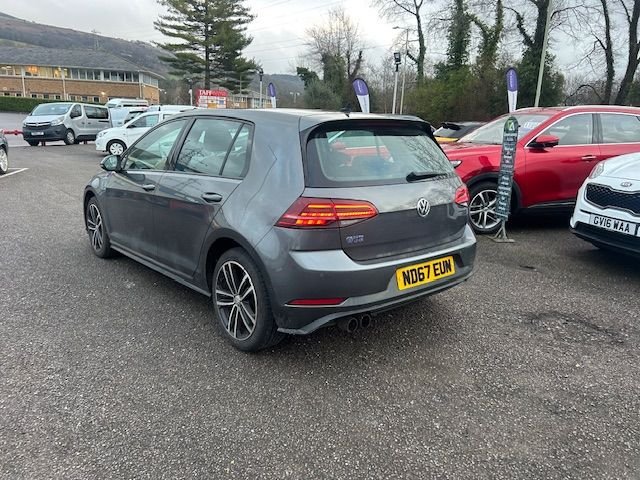 Used Volkswagen Golf 2017 for sale - 77250536: Photo 4