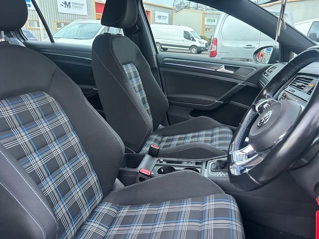 Used Volkswagen Golf 2017 for sale - 77250536: Photo 8