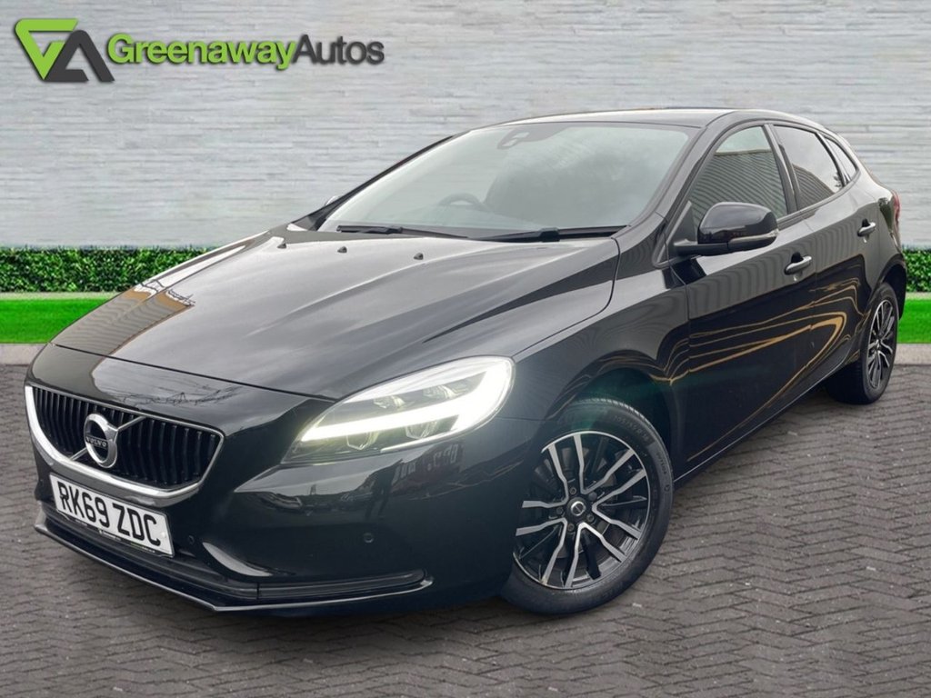 Used Volvo V40 2019 for sale - 76848373: Photo 1
