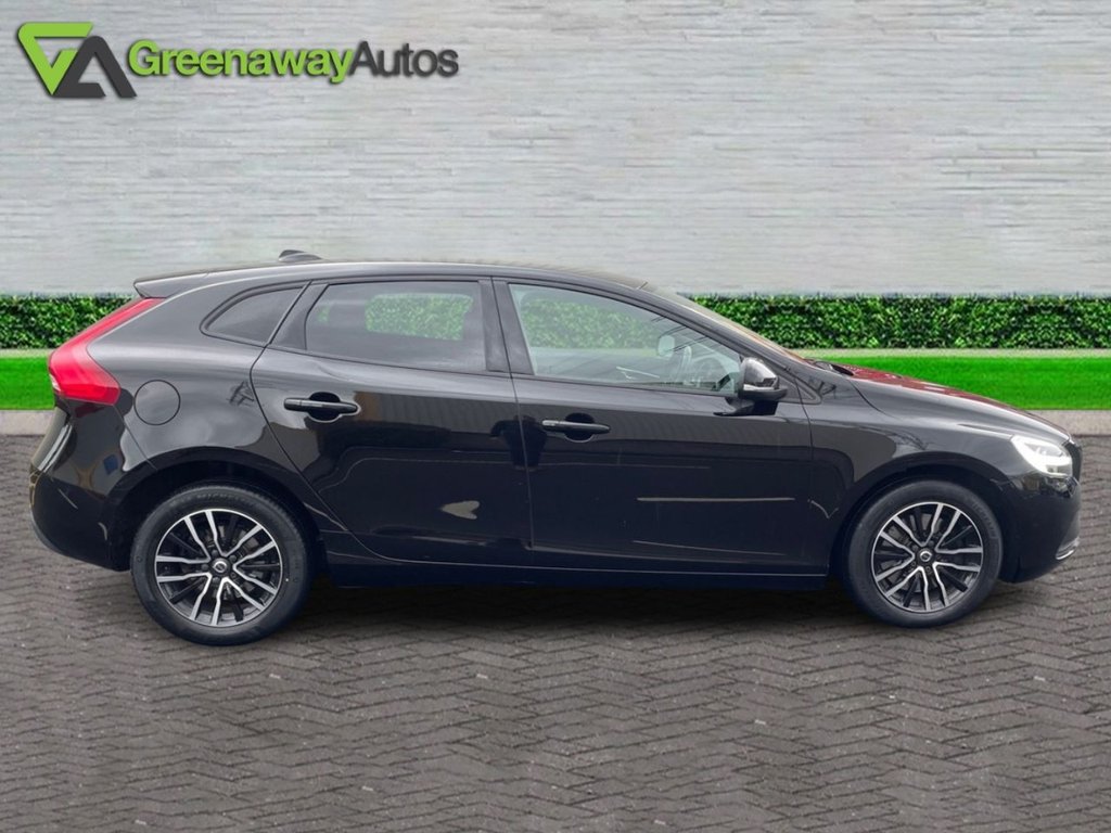 Used Volvo V40 2019 for sale - 76848373: Photo 6
