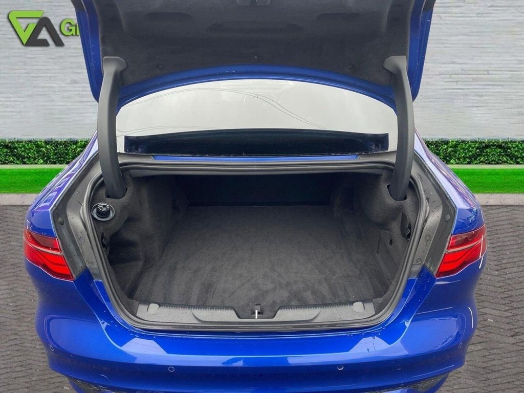 Used Jaguar XE 2019 for sale - 76693114: Photo 11