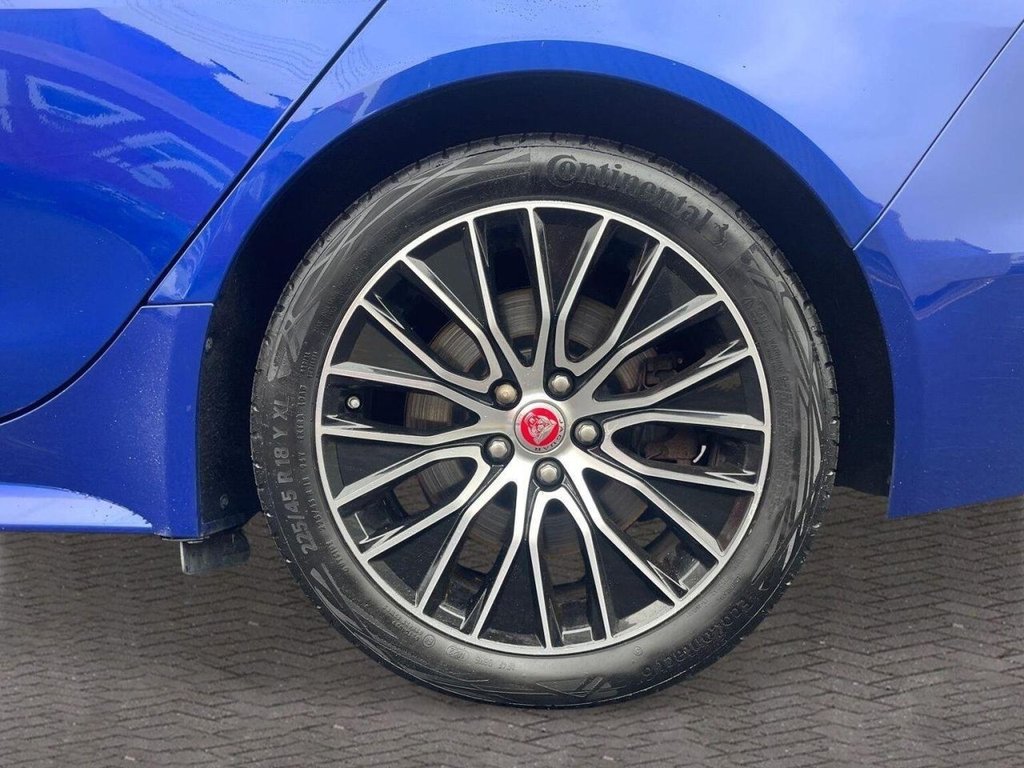 Used Jaguar XE 2019 for sale - 76693114: Photo 12