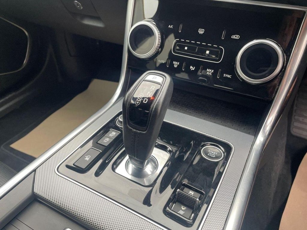 Used Jaguar XE 2019 for sale - 76693114: Photo 21