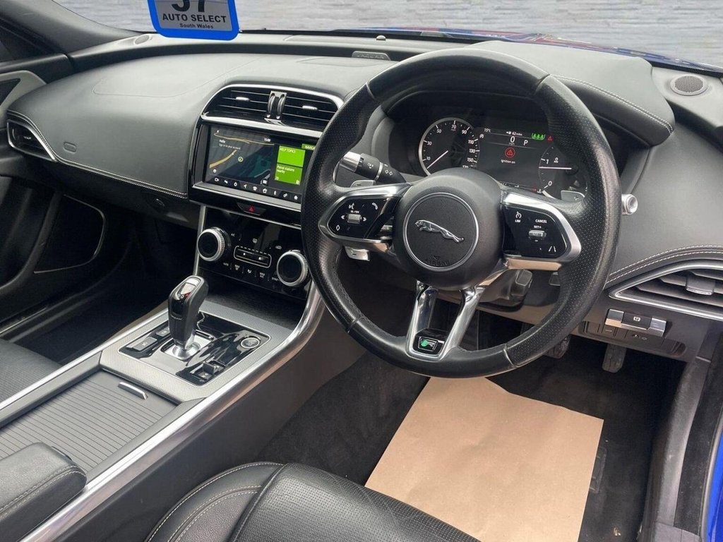 Used Jaguar XE 2019 for sale - 76693114: Photo 23