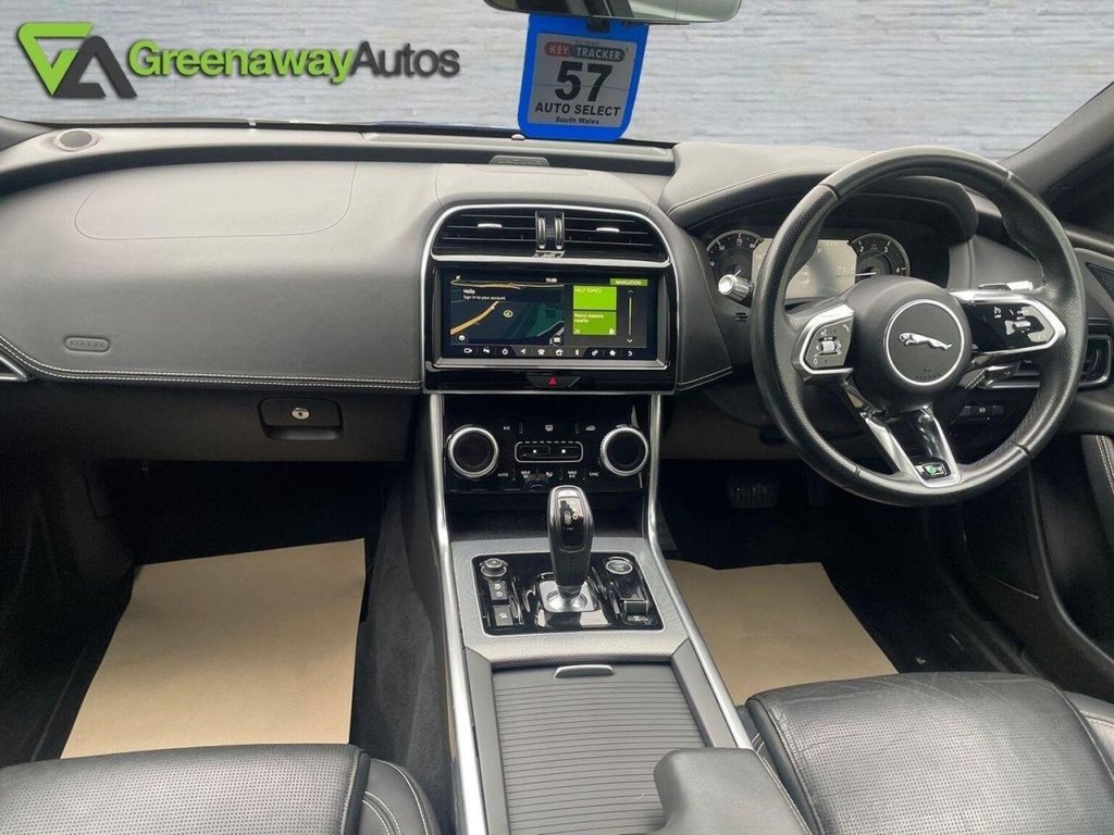 Used Jaguar XE 2019 for sale - 76693114: Photo 25